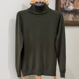Basic Milano Olive Green Turtleneck Sweater
Size L